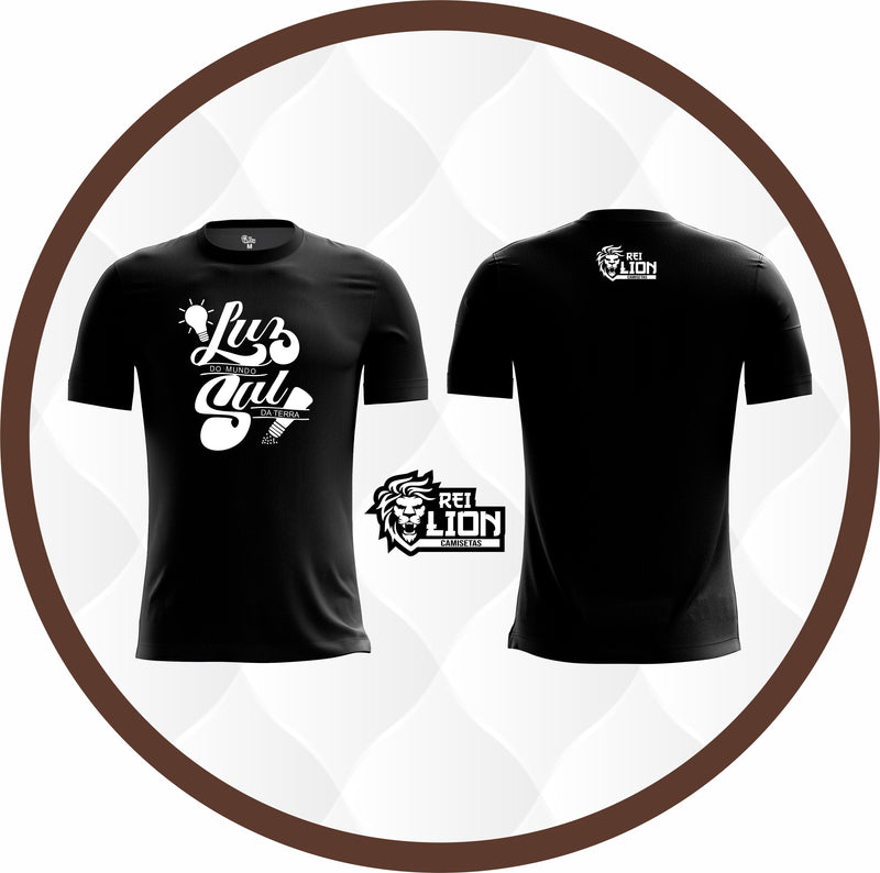 CAMISETA BÁSICA REI LION LUZ DO MUNDO